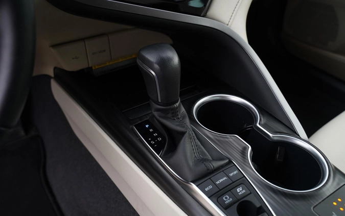 Toyota Camry cena 192605 przebieg: 1, rok produkcji 2024 z Janikowo małe 254